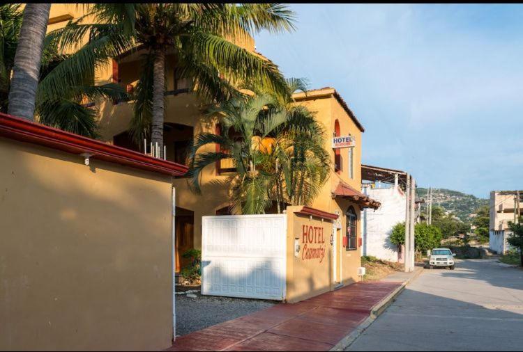 Hotel Cuamatzi Zihuatanejo Exterior photo