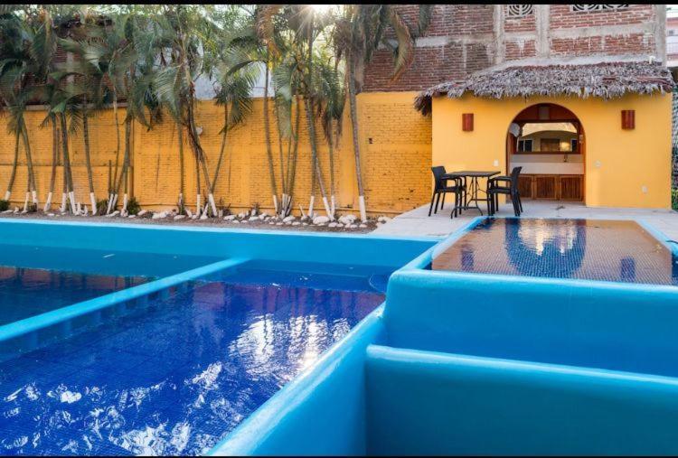 Hotel Cuamatzi Zihuatanejo Exterior photo